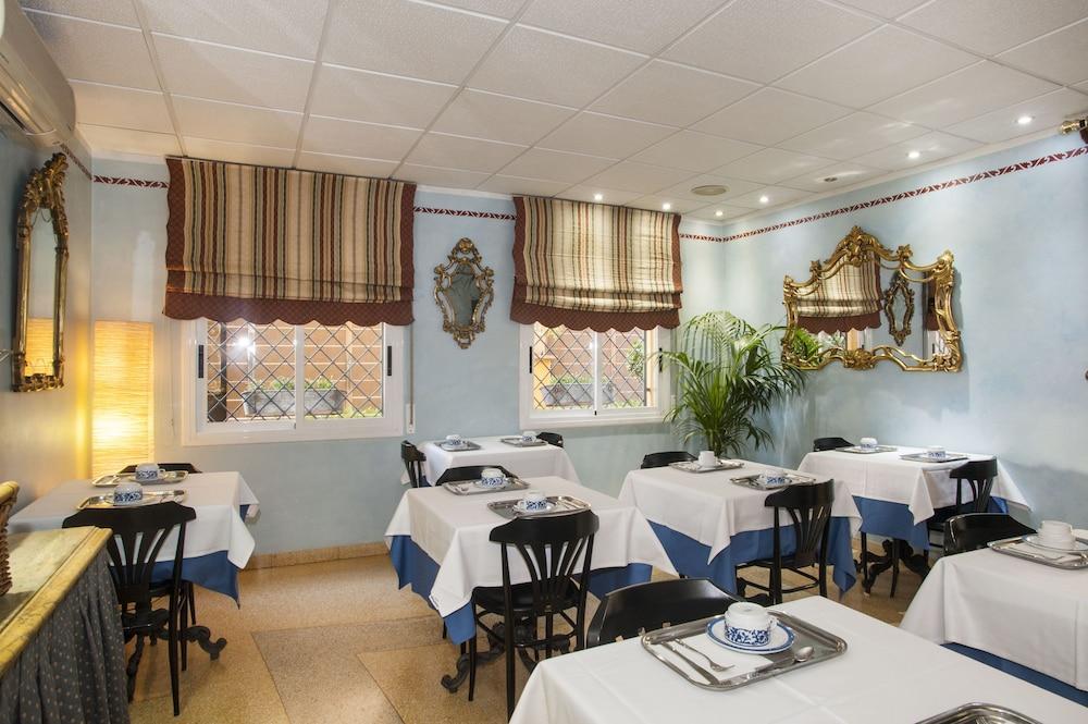 Hotel Ribes Roges Vilanova i la Geltru Ngoại thất bức ảnh