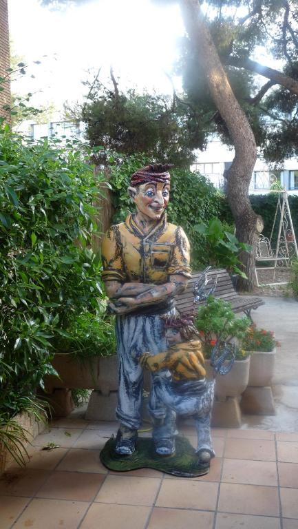 Hotel Ribes Roges Vilanova i la Geltru Ngoại thất bức ảnh