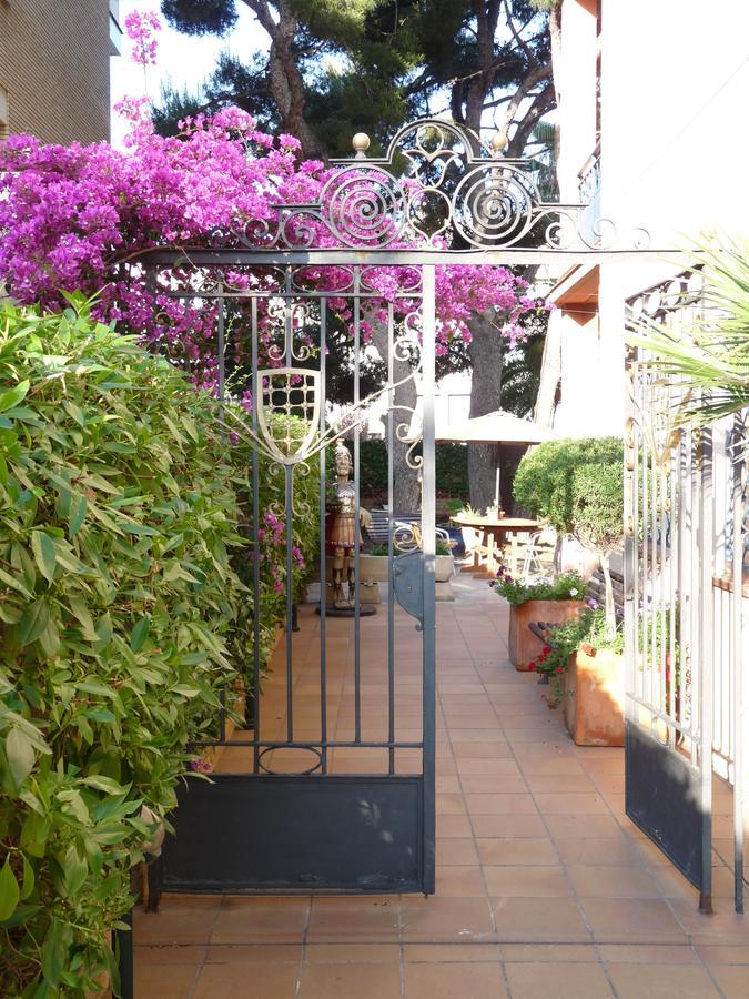 Hotel Ribes Roges Vilanova i la Geltru Ngoại thất bức ảnh