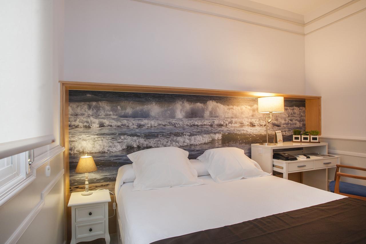 Hotel Ribes Roges Vilanova i la Geltru Ngoại thất bức ảnh