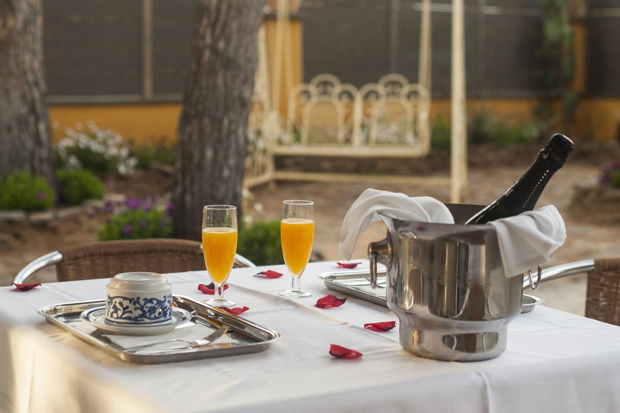 Hotel Ribes Roges Vilanova i la Geltru Ngoại thất bức ảnh